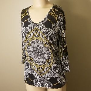 Jennifer Lopez Size Medium Long Sleeved Tee